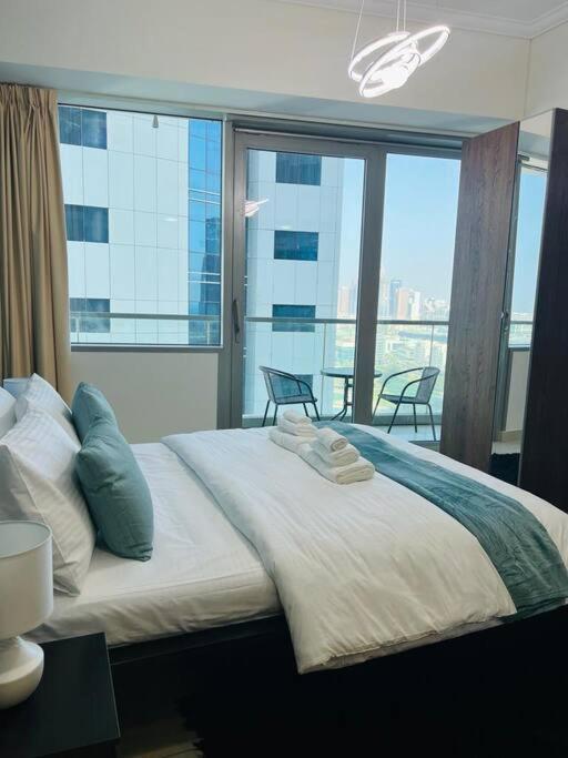 1 Bed Apartment With Sea View, Pool, Gym & Free Parking In Dubai Marina Экстерьер фото