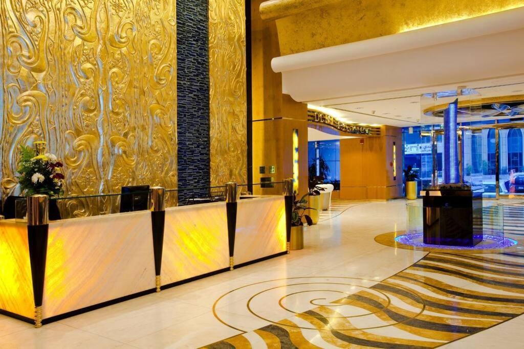 1 Bed Apartment With Sea View, Pool, Gym & Free Parking In Dubai Marina Экстерьер фото